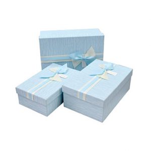 Прямокутна блакитна з бантом 21см*14см*8см